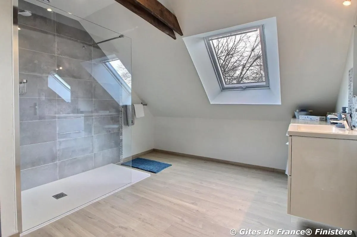 Holiday home Le Grand Gite Du Cleuziou Arzano