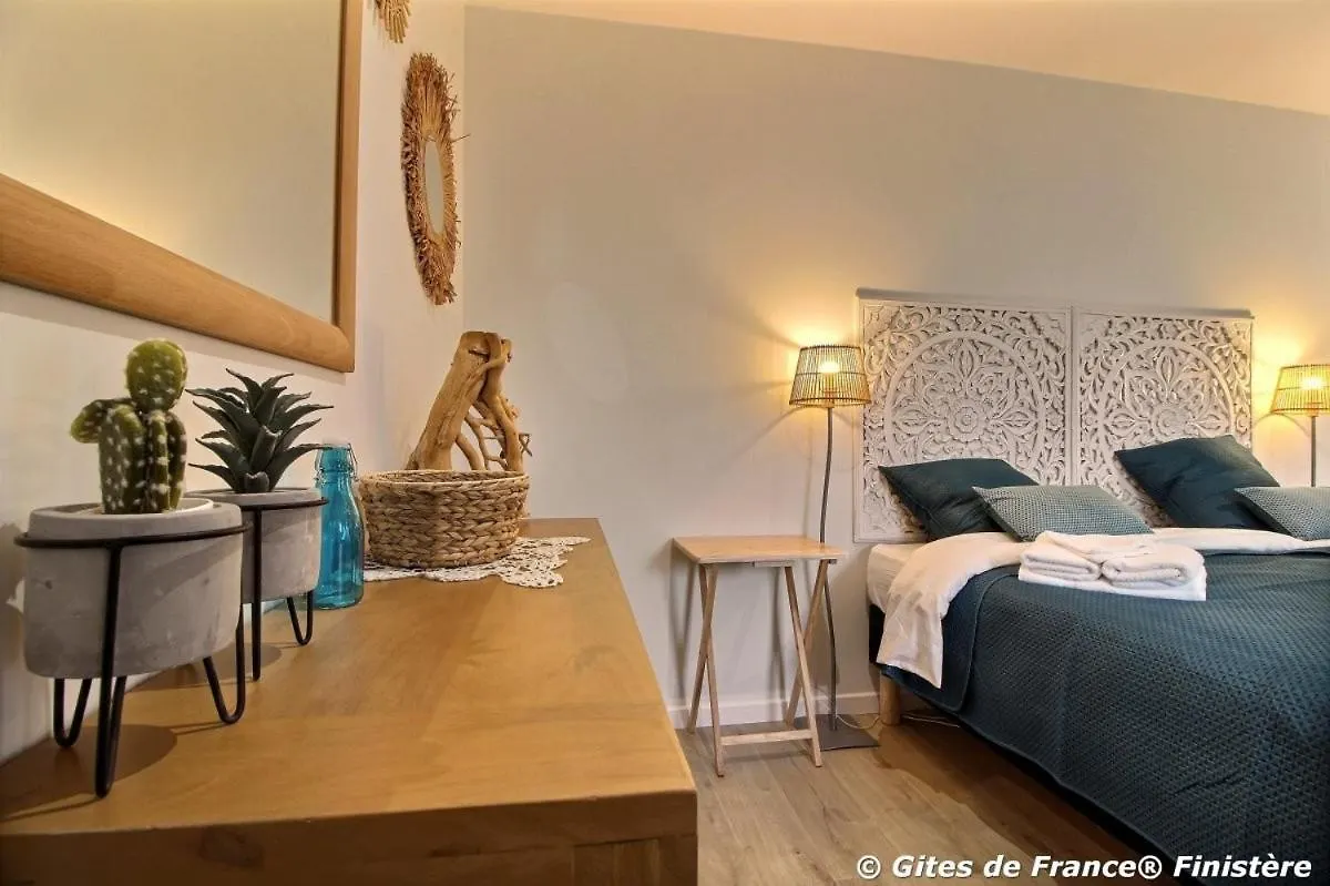 Holiday home Le Grand Gite Du Cleuziou Arzano